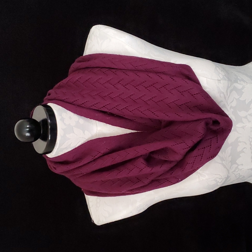 OSFM 100% Acrylic Plum Infinity Scarf